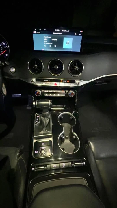 2022 Kia Stinger - Image 6 of 7