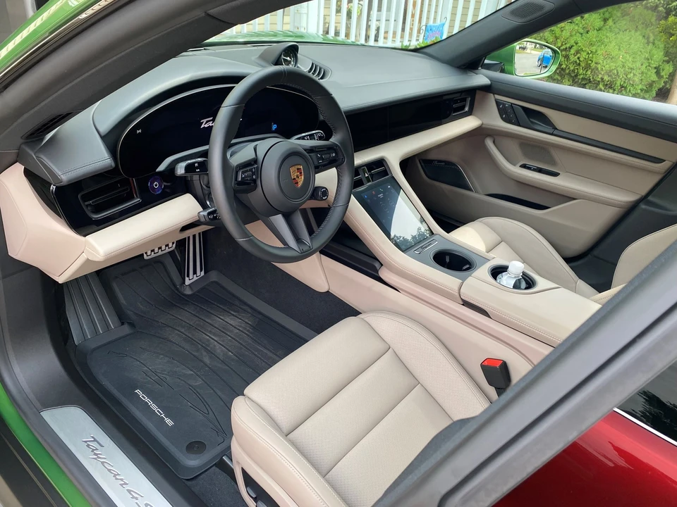 2022 Porsche Taycan 4S - Image 10 of 14