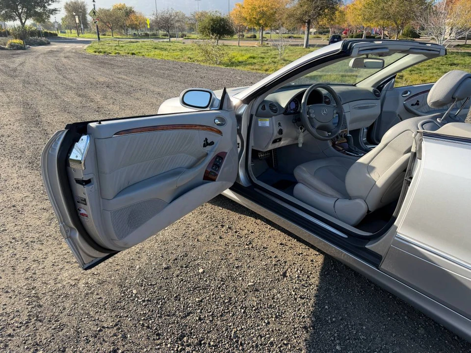 2005 Mercedes-Benz C209/A209 CLK-Class - Image 8 of 24