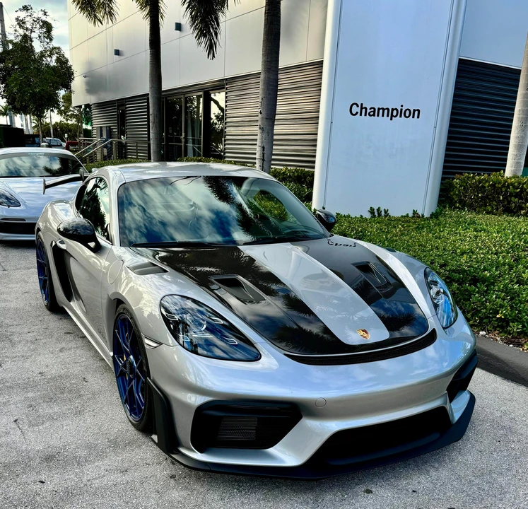 2024 Porsche 718 Cayman GT4 RS - Image 2 of 6