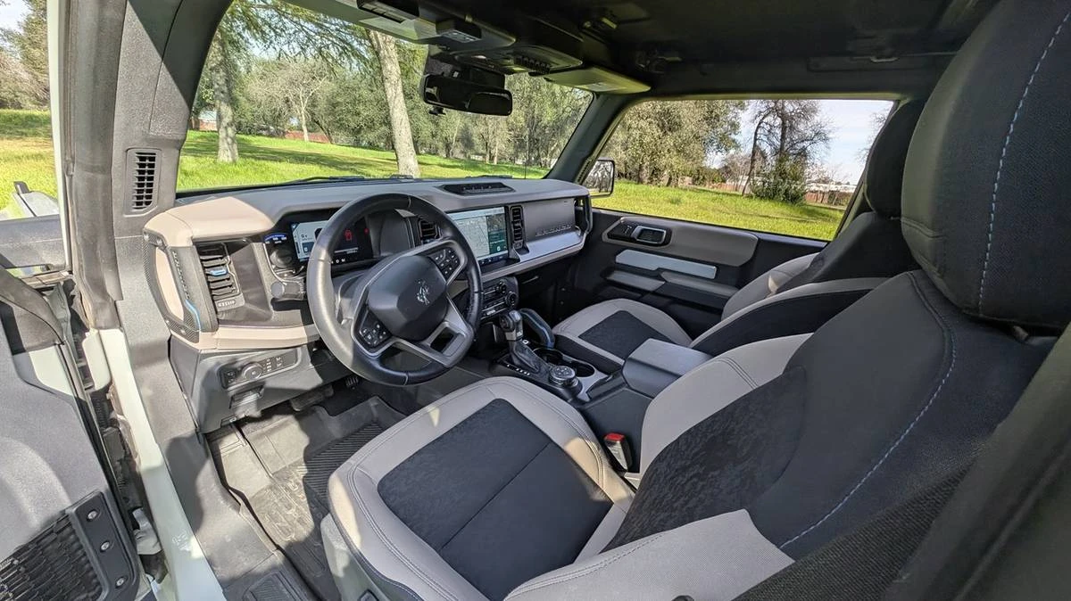 2022 Ford Bronco 6th Gen - Image 10 of 15