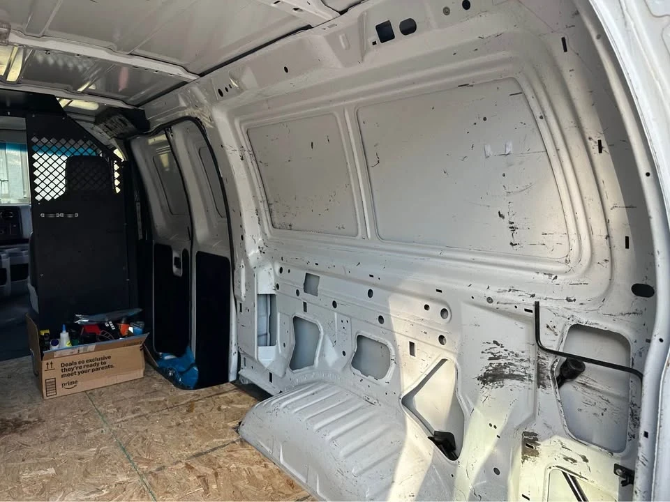 2012 Ford Econoline Van - Image 7 of 10