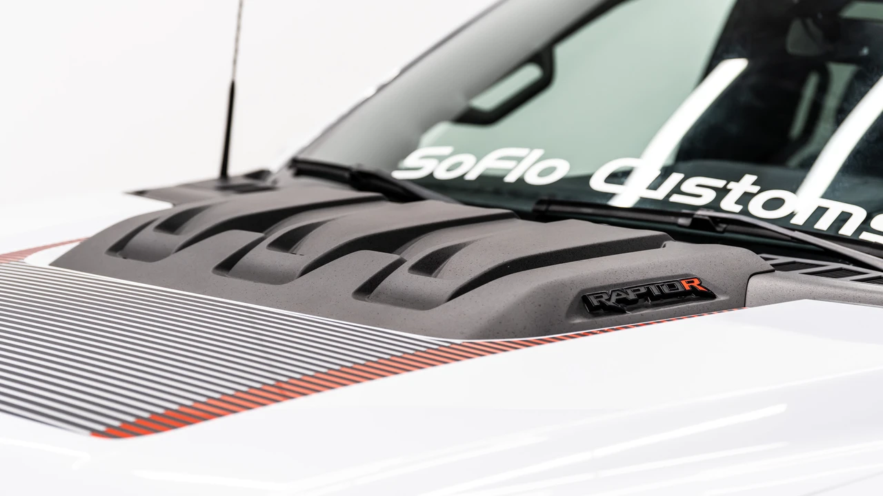 2025 Ford F-150 Raptor 14th Gen - Image 25 of 31