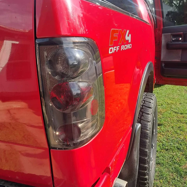 2004 Ford F-Series - Image 2 of 4