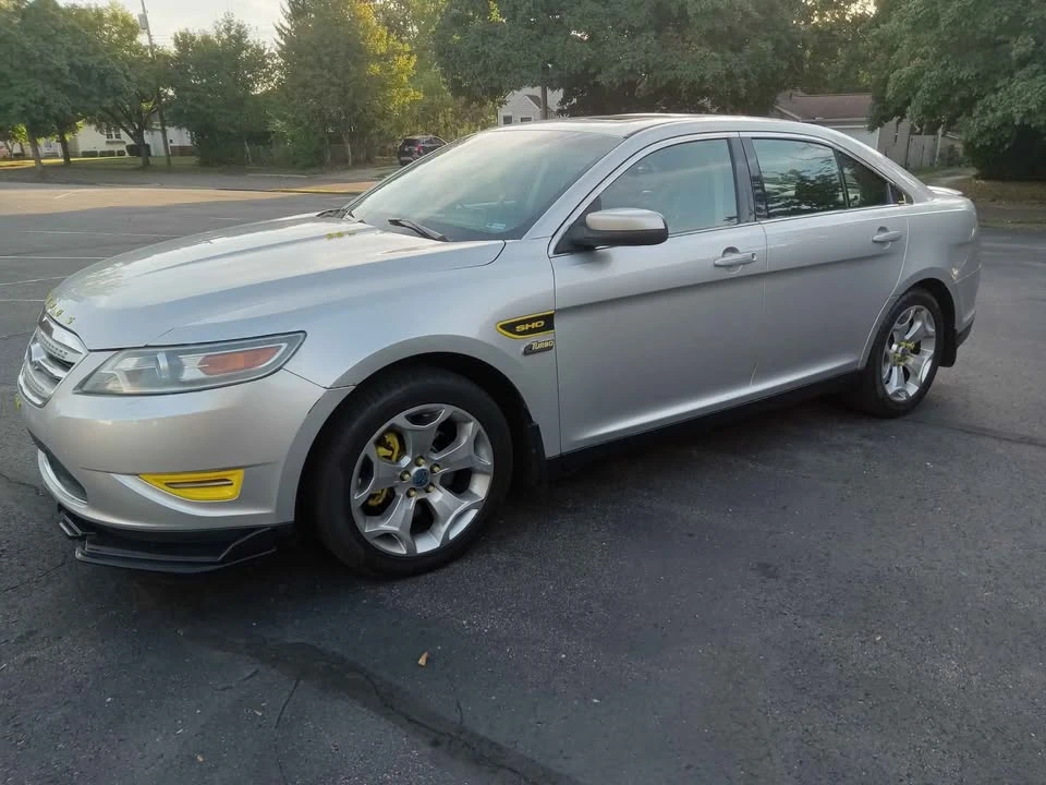 2010 Ford Taurus SHO 6th Gen - Image 2 of 9