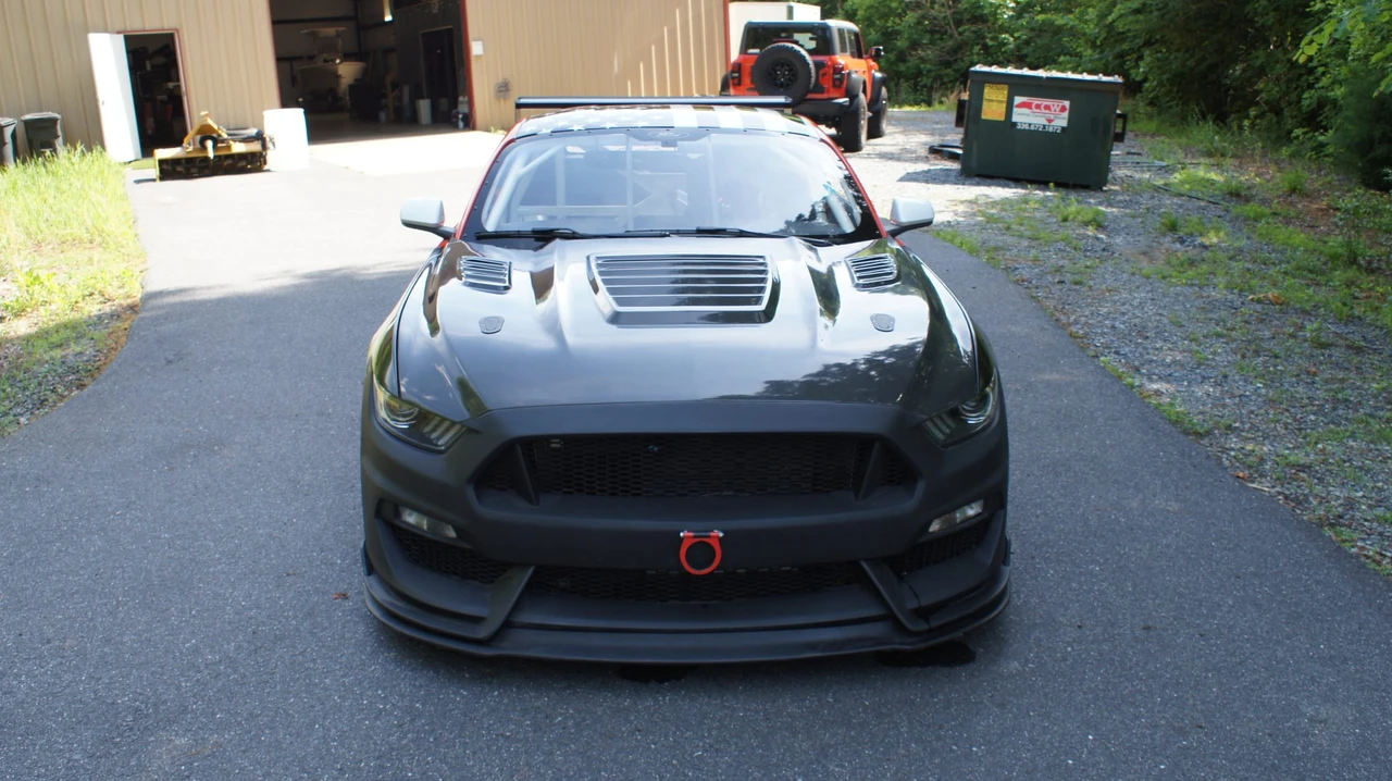 Ford - Image 4 of 31