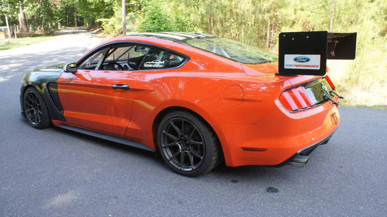 Ford - Image 12 of 31