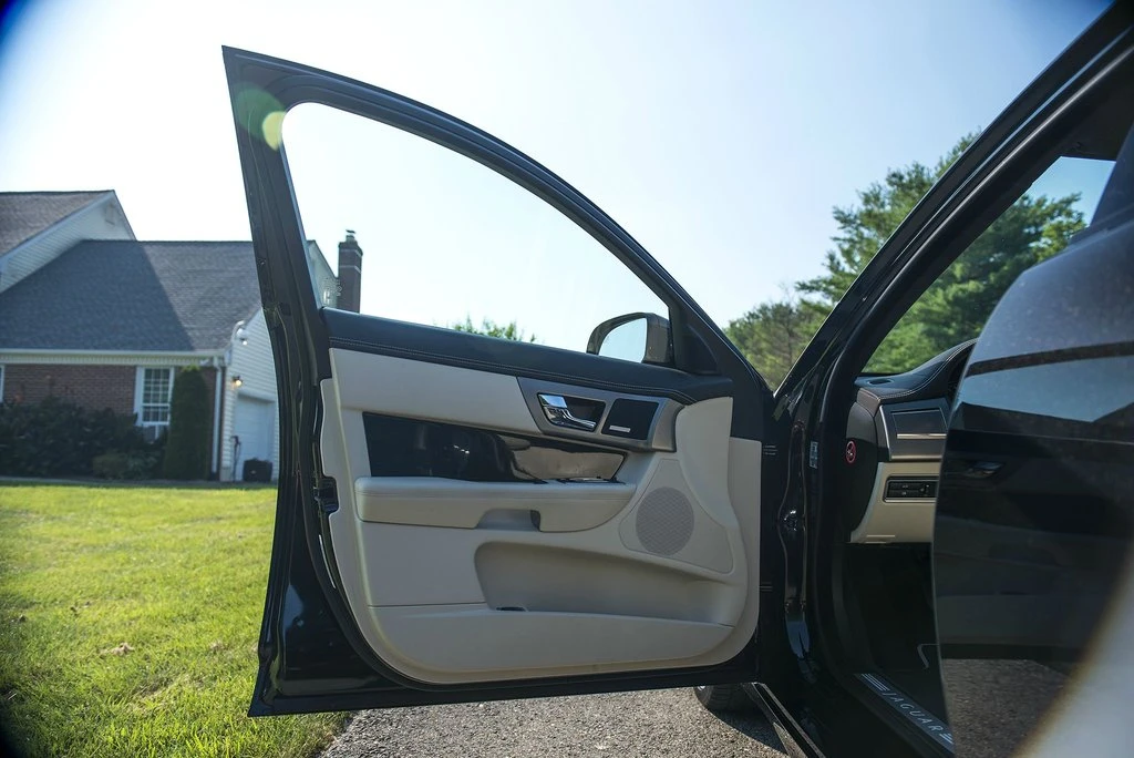 2012 Jaguar X250 XFR - Image 11 of 31
