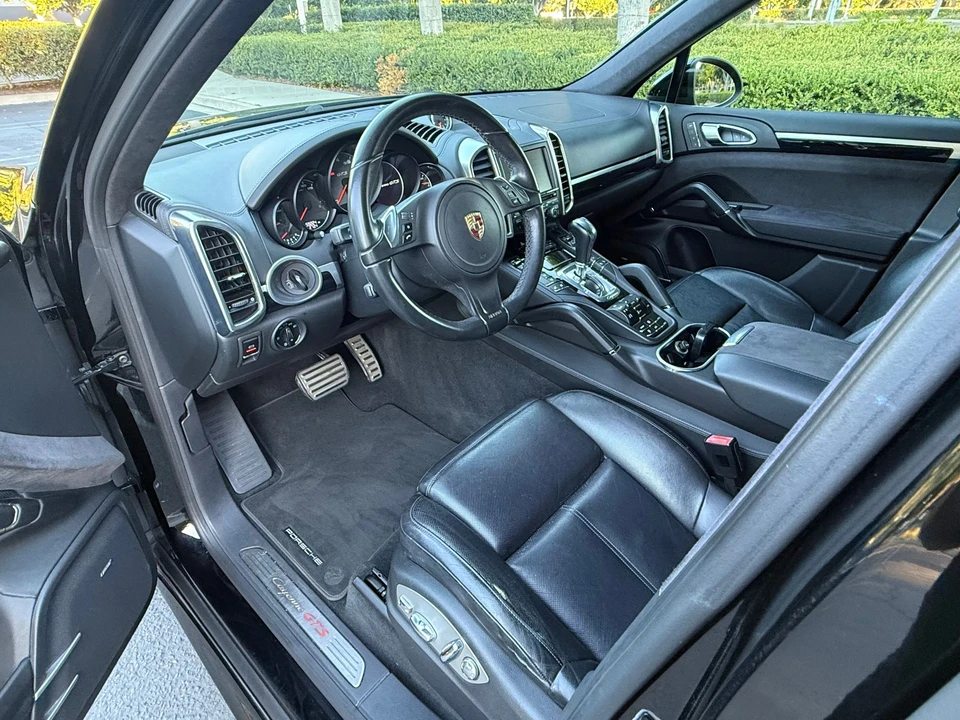2013 Porsche 958 Cayenne GTS - Image 6 of 16