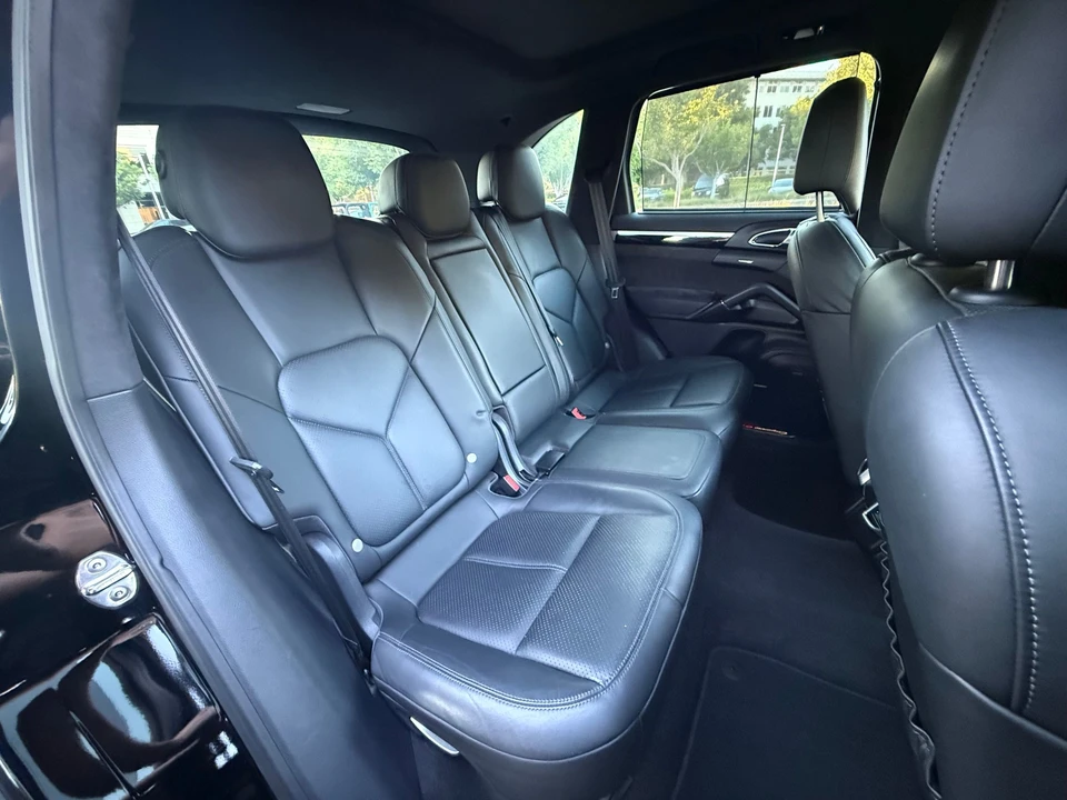 2013 Porsche 958 Cayenne GTS - Image 8 of 16