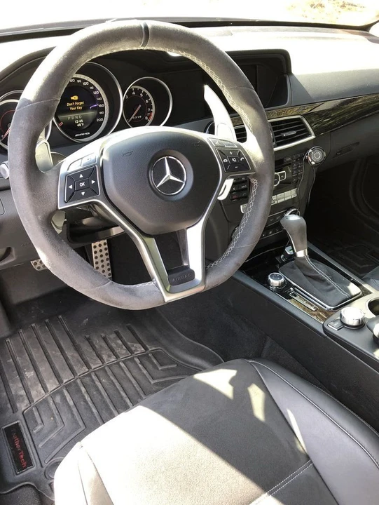 2015 Mercedes-Benz W204 C 63 AMG - Image 6 of 9