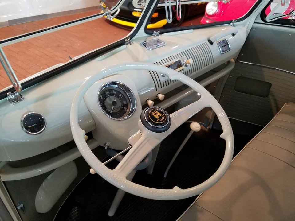 1962 Volkswagen EuroVan - Image 10 of 14