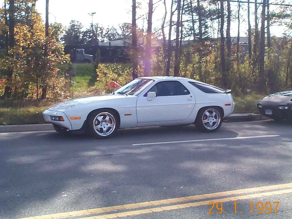 1984 Porsche 928 S - Image 5 of 5