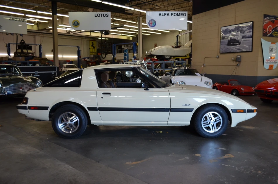 1985 Mazda RX-7 SA & FB - Image 5 of 10