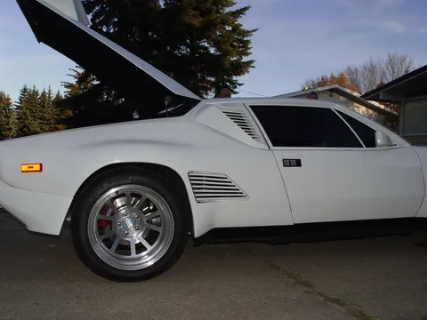 DeTomaso Pantera - Image 2 of 20