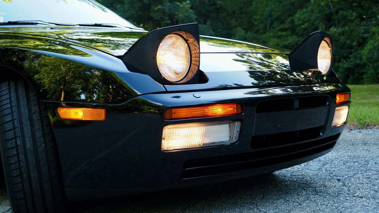 1989 Porsche 944 S2 - Image 7 of 15