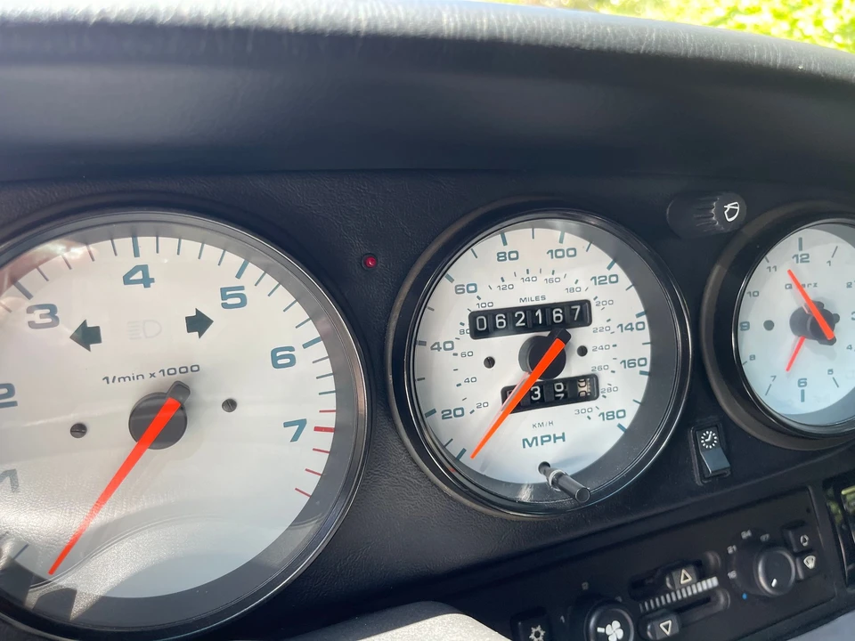 1995 Porsche 993 Carrera - Image 8 of 19