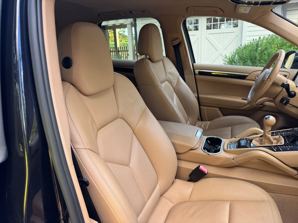 2011 Porsche 958 Cayenne - Image 9 of 27