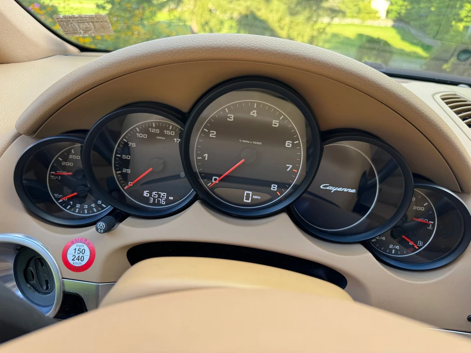 2011 Porsche 958 Cayenne - Image 10 of 27
