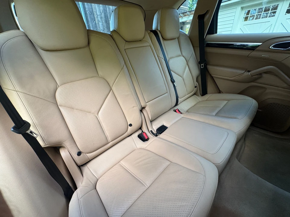 2011 Porsche 958 Cayenne - Image 12 of 27
