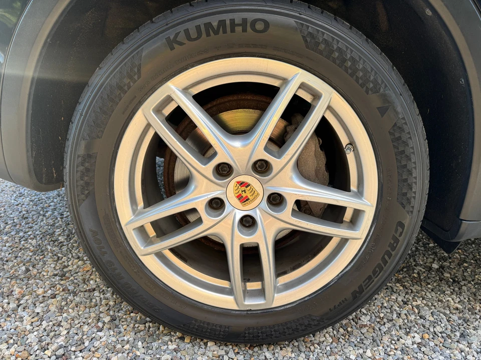 2011 Porsche 958 Cayenne - Image 23 of 27
