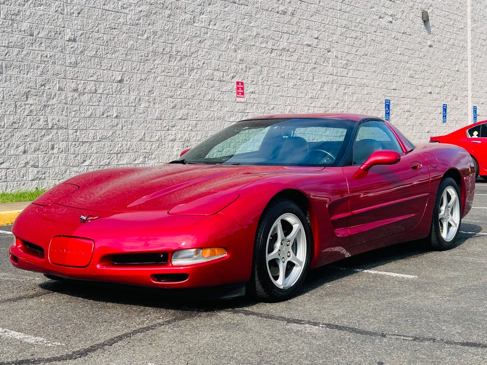 2000 Chevrolet Corvette C5 - Image 2 of 12