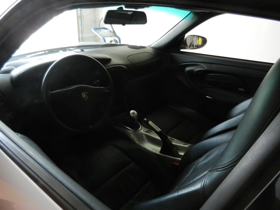 2001 Porsche 996 Turbo - Image 22 of 31