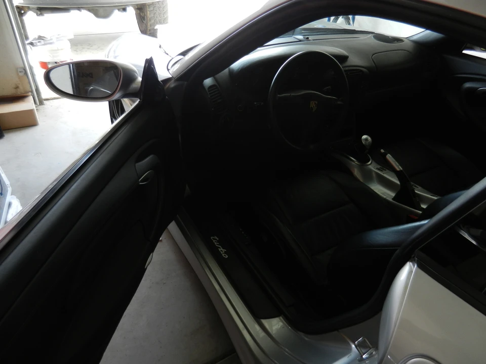 2001 Porsche 996 Turbo - Image 8 of 31