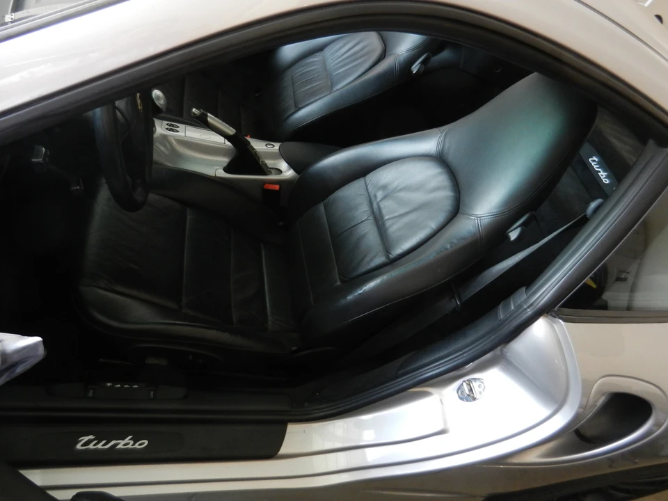 2001 Porsche 996 Turbo - Image 23 of 31