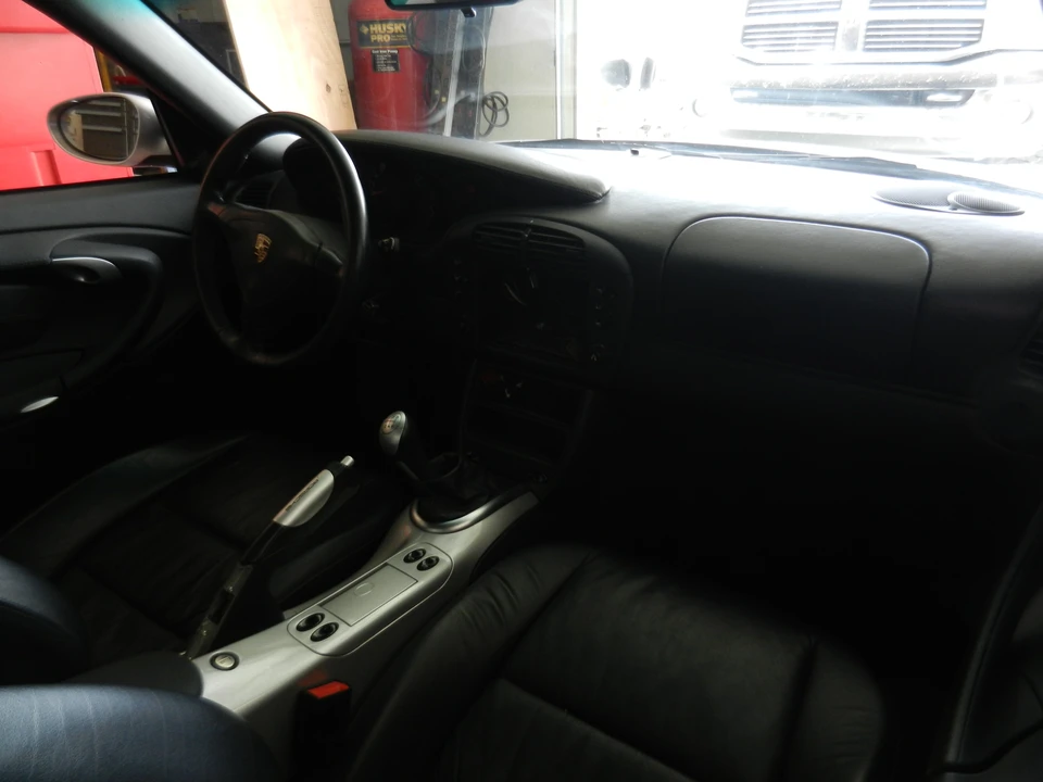 2001 Porsche 996 Turbo - Image 29 of 31