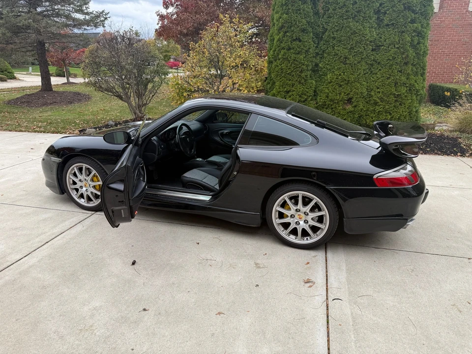 2001 Porsche 996 Carrera 4 - Image 4 of 20