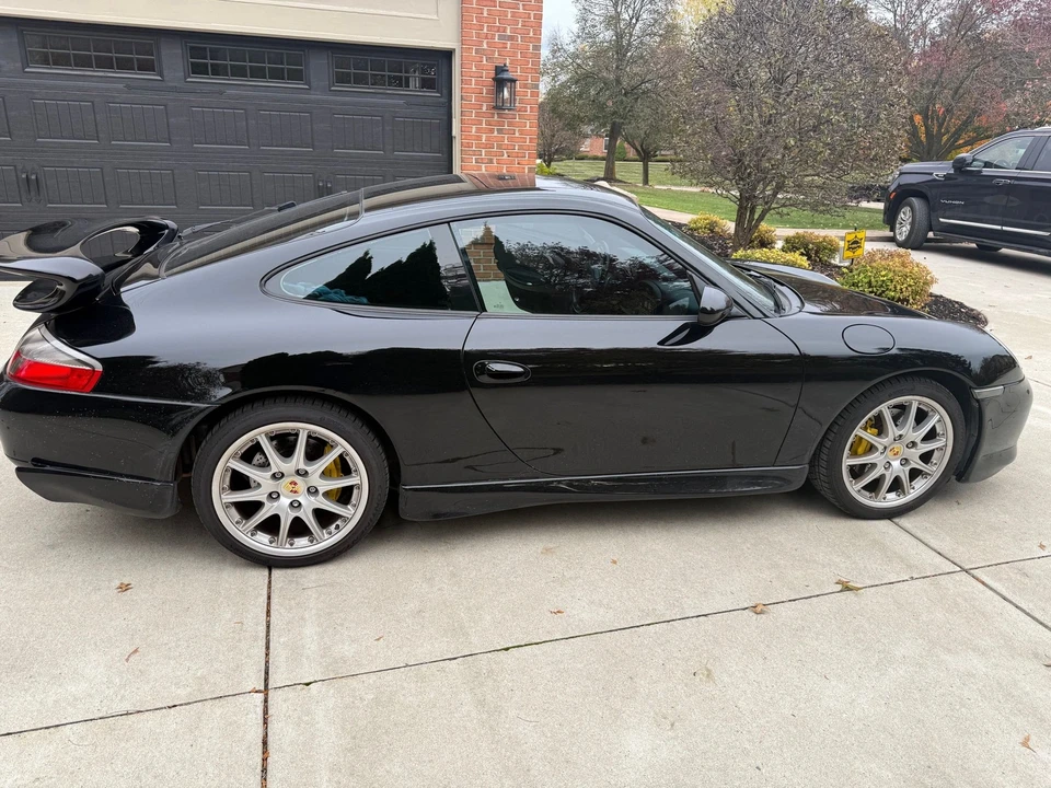 2001 Porsche 996 Carrera 4 - Image 7 of 20