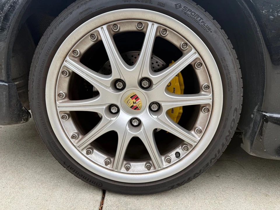 2001 Porsche 996 Carrera 4 - Image 13 of 20