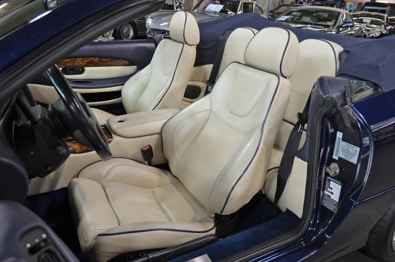 2001 Aston Martin DB7 Vantage - Image 9 of 10