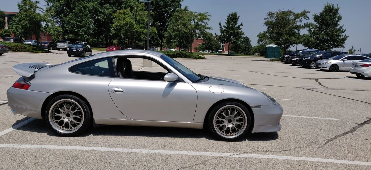 2001 Porsche 996 Carrera - Image 12 of 31