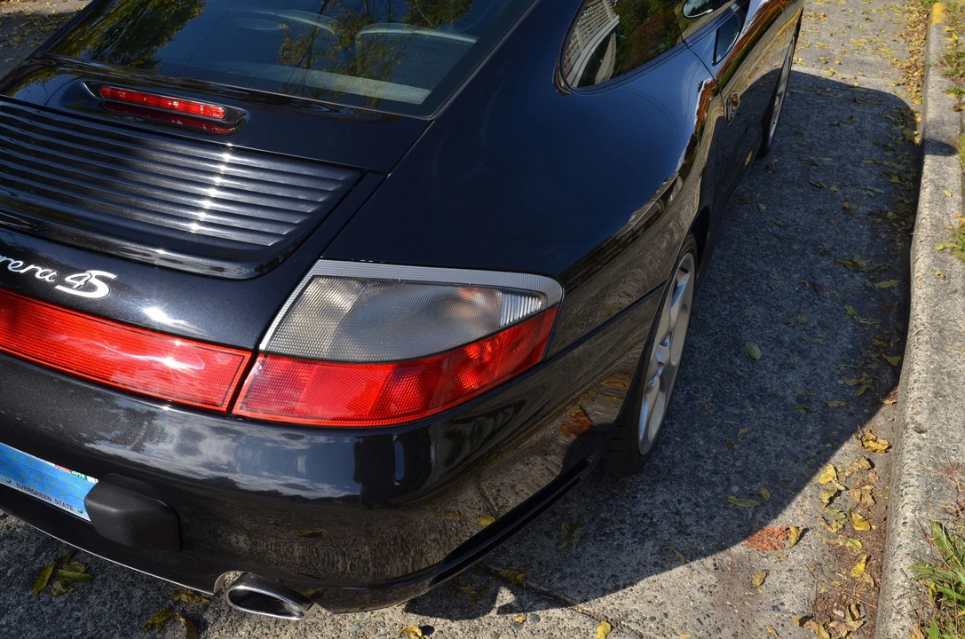 2002 Porsche 996 Carrera 4S - Image 11 of 31