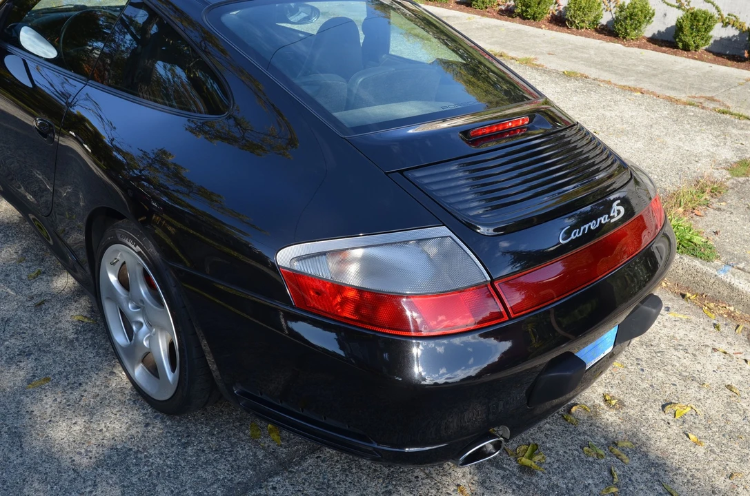 2002 Porsche 996 Carrera 4S - Image 12 of 31