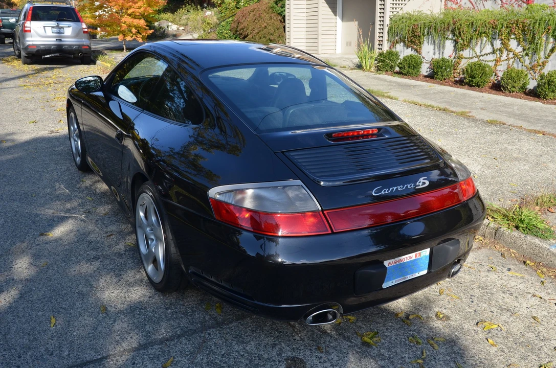 2002 Porsche 996 Carrera 4S - Image 15 of 31