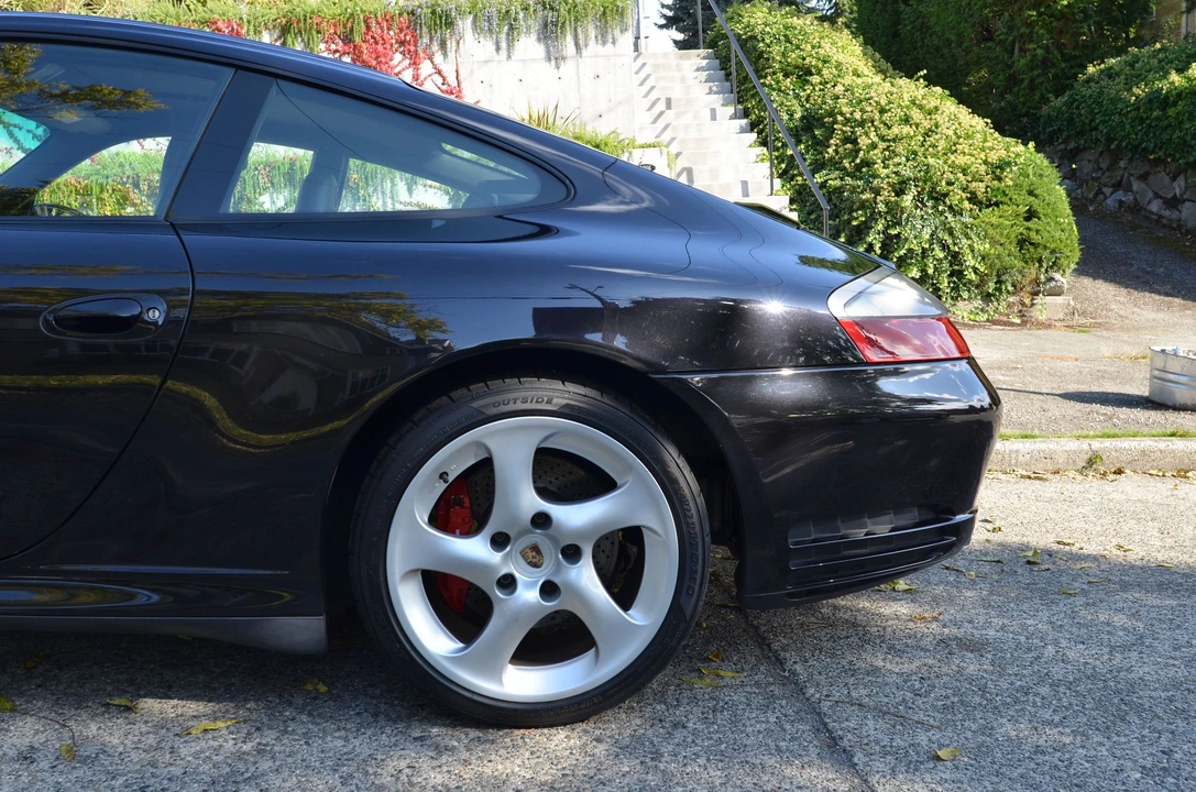 2002 Porsche 996 Carrera 4S - Image 23 of 31