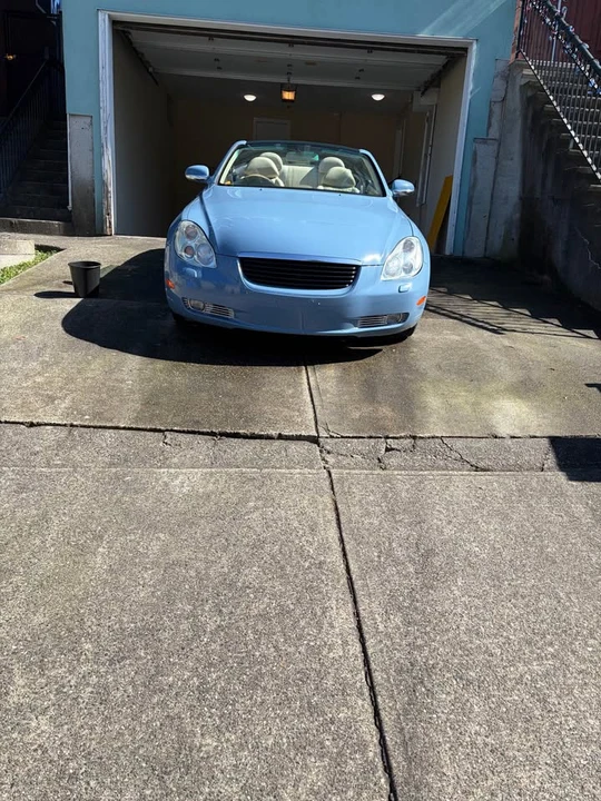 2002 Lexus SC430 - Image 2 of 3