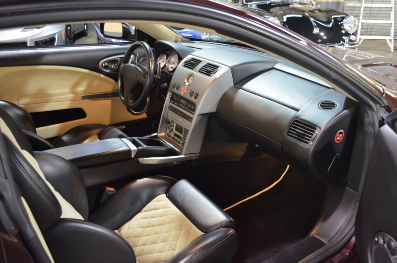 2003 Aston Martin Vanquish 1st Gen - Image 9 of 10