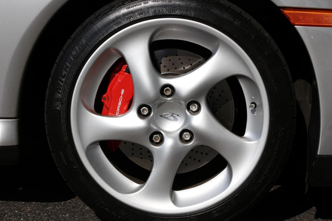 2003 Porsche 996 Carrera 4S - Image 13 of 31