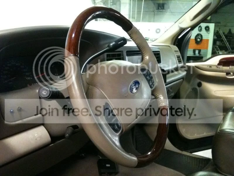 2004 Ford Excursion - Image 9 of 12