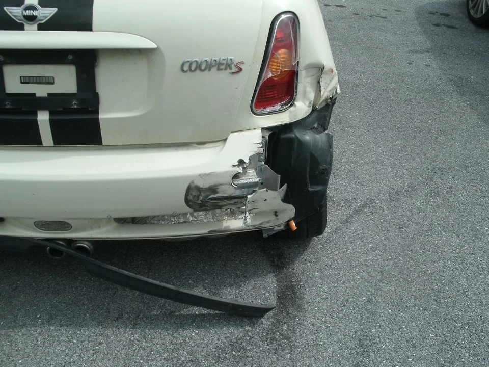 2004 Mini Mini Cooper S 1st Gen - Image 3 of 16