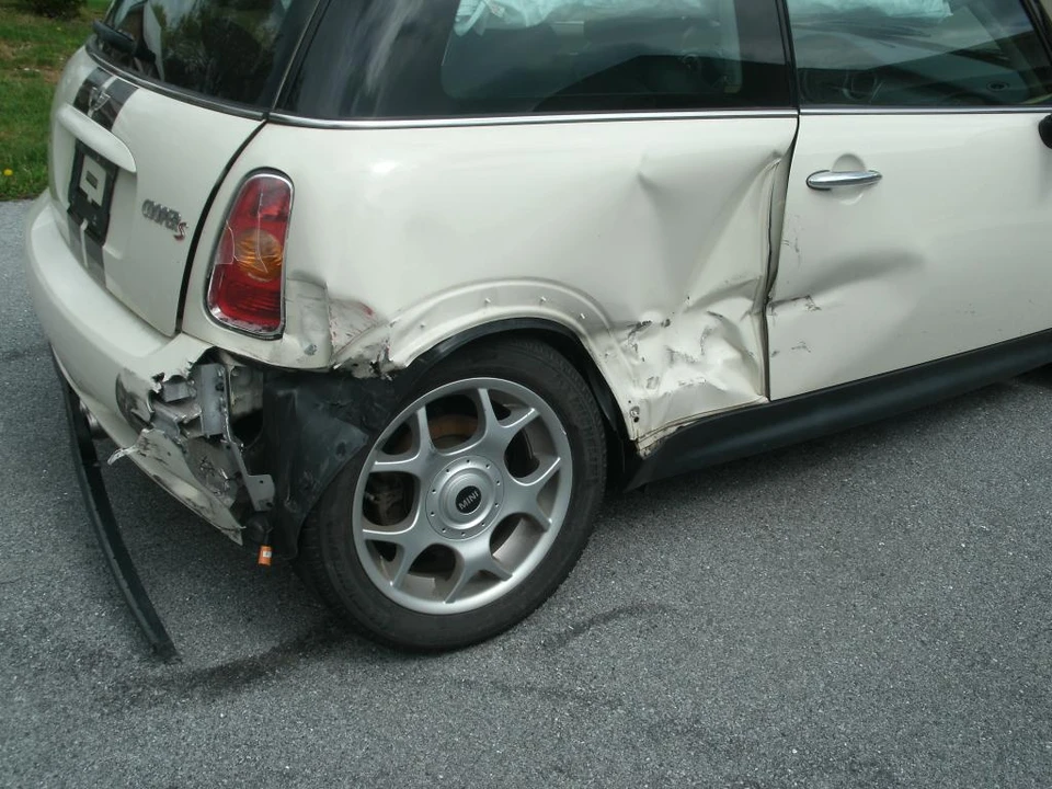 2004 Mini Mini Cooper S 1st Gen - Image 2 of 16