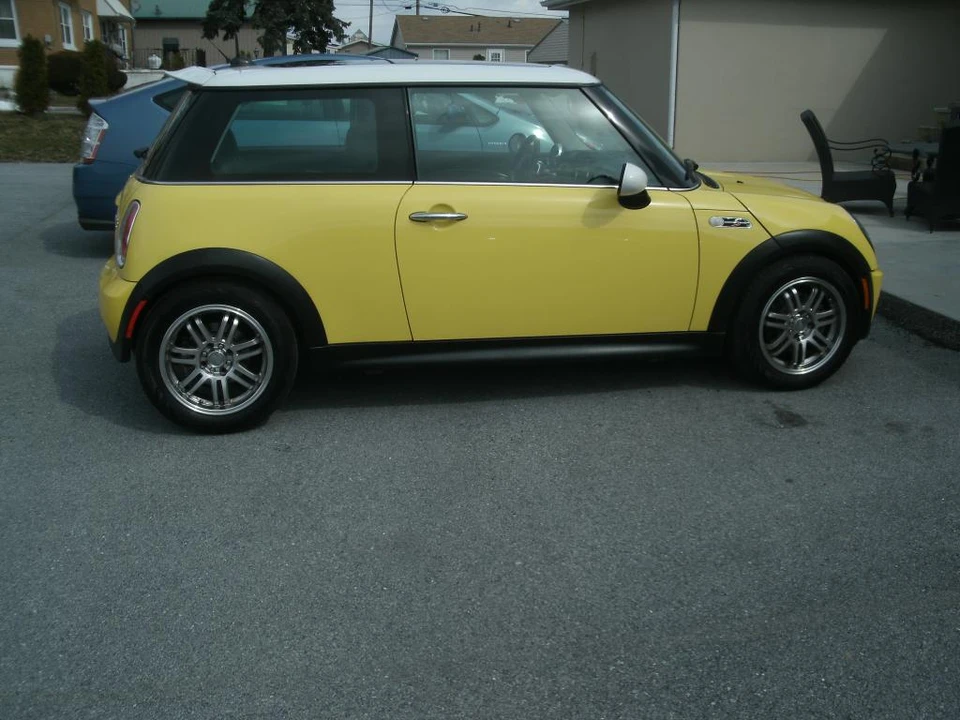 2005 Mini Mini Cooper S 1st Gen - Image 3 of 18