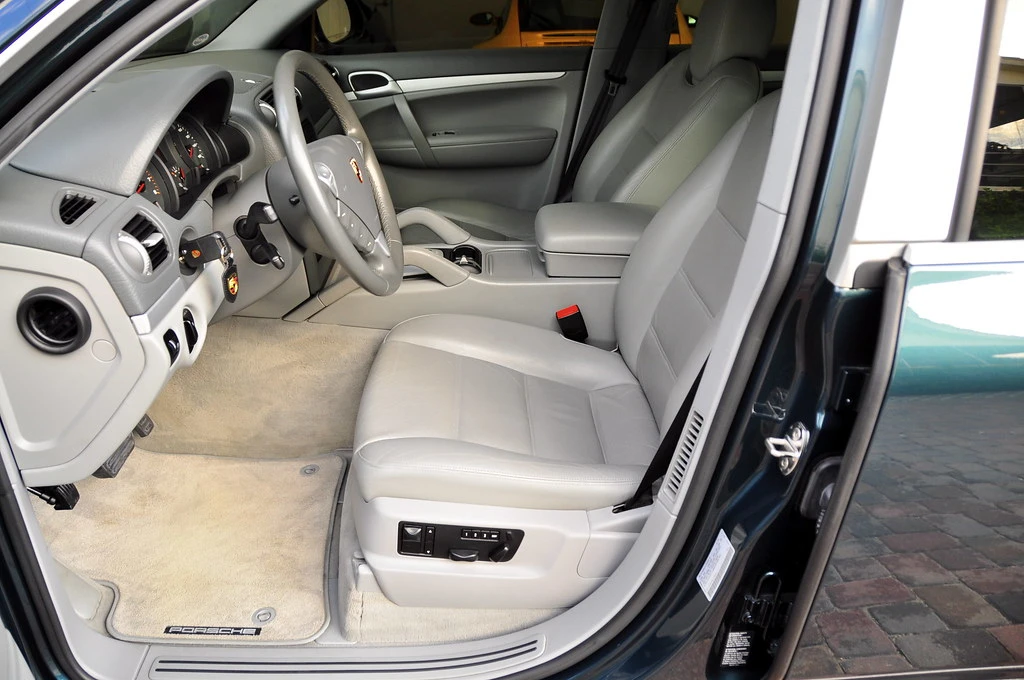 2005 Porsche 955/957 Cayenne - Image 2 of 6