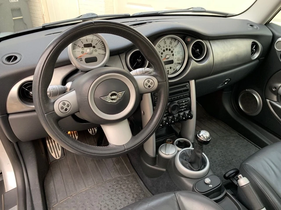 2005 Mini Mini Cooper S 1st Gen - Image 5 of 8