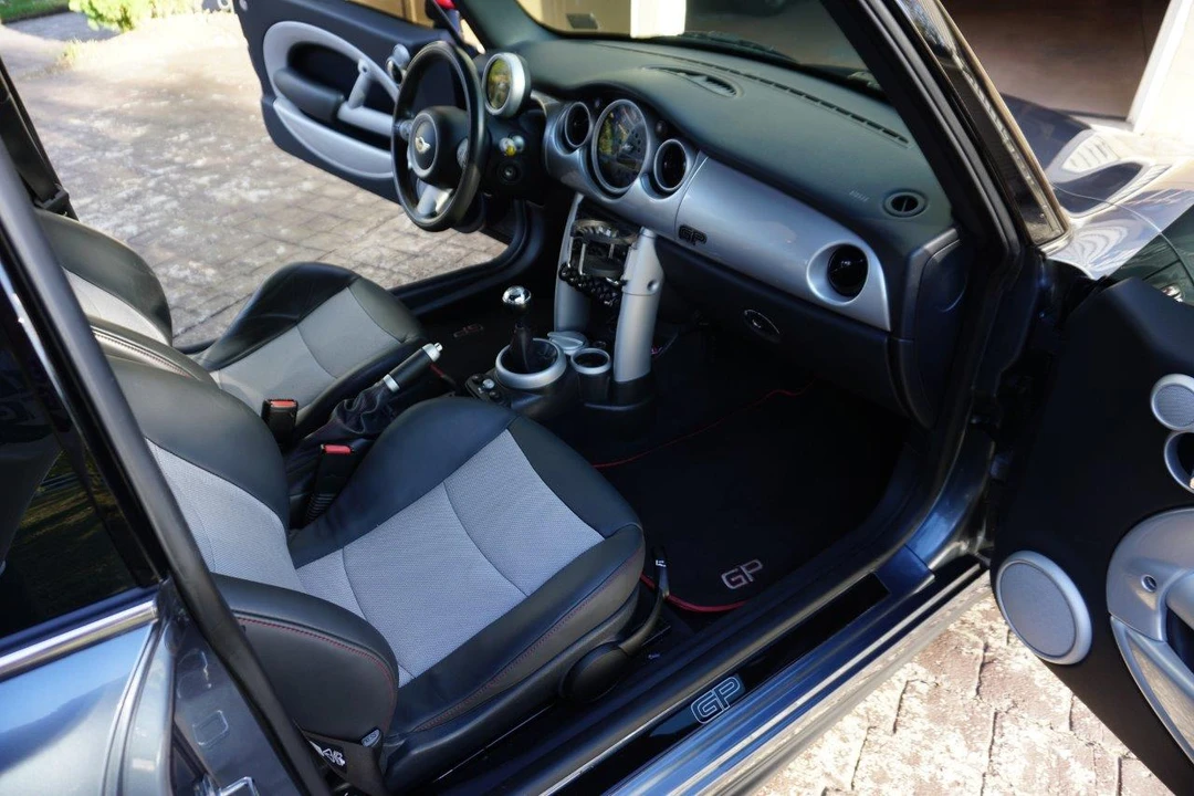 2006 Mini Mini John Cooper Works 1st Gen - Image 7 of 10