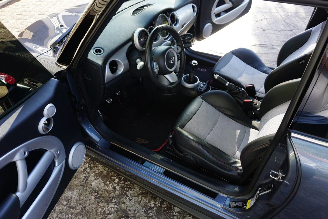 2006 Mini Mini John Cooper Works 1st Gen - Image 6 of 10
